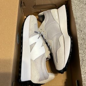 New balance 327 brand new